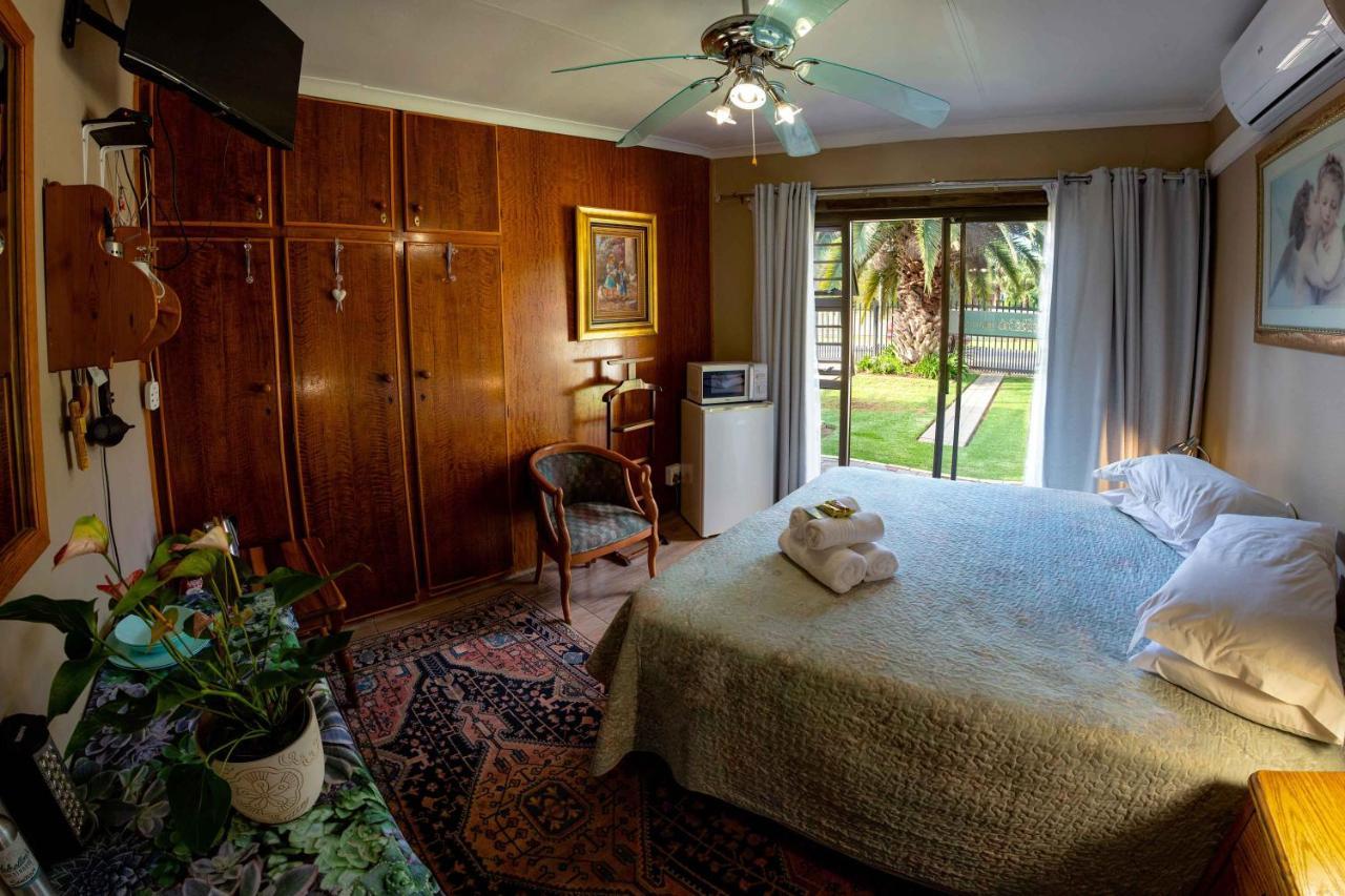 Melsetter'S Guesthouse Bloemfontein Exteriör bild