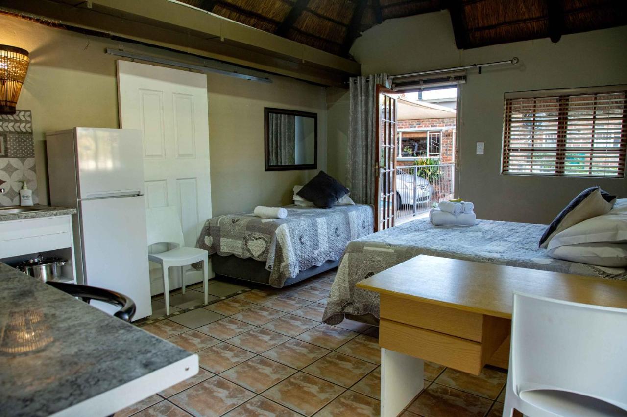 Melsetter'S Guesthouse Bloemfontein Exteriör bild