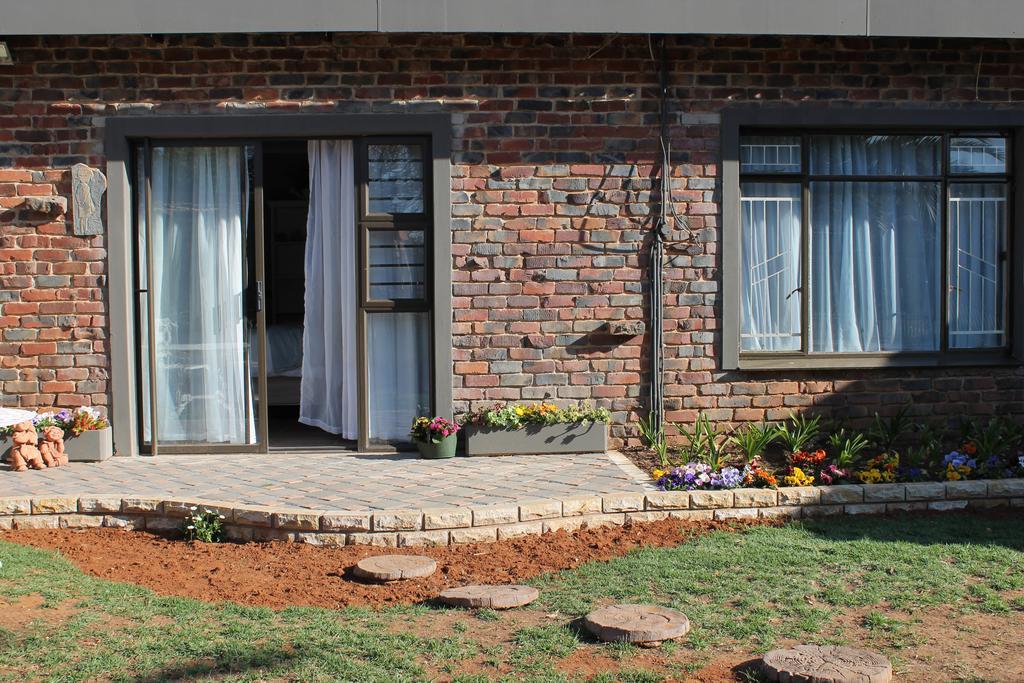 Melsetter'S Guesthouse Bloemfontein Exteriör bild